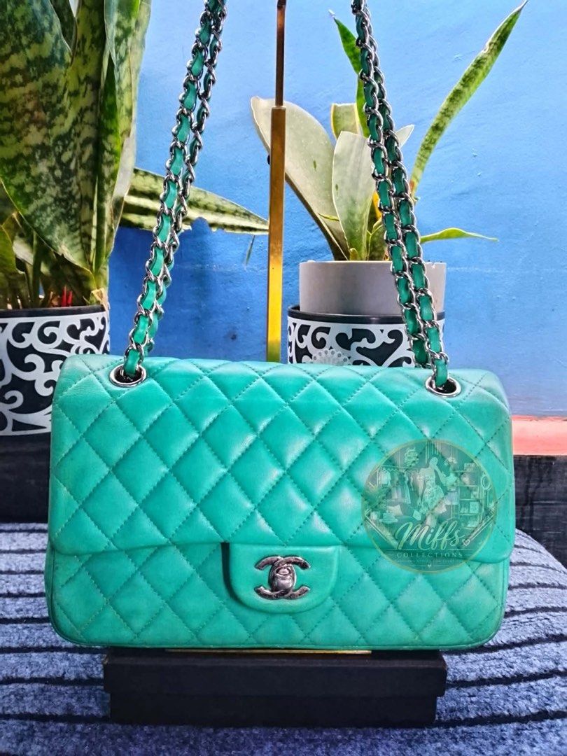 Chanel Classic flap sea foam (Category: Announcements) located in Rizal. Submitted by manuel32224 (Listing ID 1470361083, Image 1). Description: .