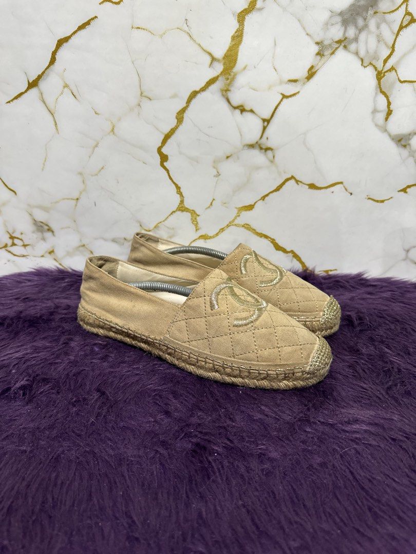 Chanel espadrille (Category: Flats & Sandals) located in Marikina City. Submitted by georgiaprelovestuff (Listing ID 1470458371, Image 2). Description: size 38 PLEASE READ BEFORE MAKING AN OFFER: 🔹No inclusions since this is preloved 🔹NO to low ballers please 🔹NO meetups due to busy schedule 🔹If you make an offer, please get the item let's not waste each other's time 🔹NO return NO exchange NO cancellation 🔹Please manage your expectation sin