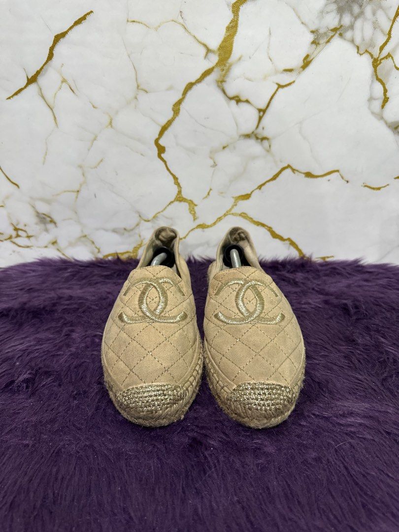 Chanel espadrille (Category: Flats & Sandals) located in Marikina City. Submitted by georgiaprelovestuff (Listing ID 1470458371, Image 1). Description: size 38 PLEASE READ BEFORE MAKING AN OFFER: 🔹No inclusions since this is preloved 🔹NO to low ballers please 🔹NO meetups due to busy schedule 🔹If you make an offer, please get the item let's not waste each other's time 🔹NO return NO exchange NO cancellation 🔹Please manage your expectation sin