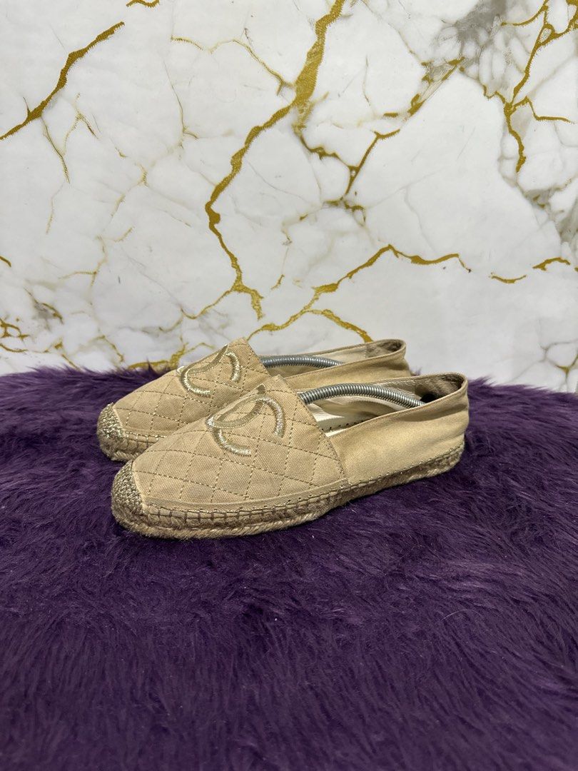 Chanel espadrille (Category: Flats & Sandals) located in Marikina City. Submitted by georgiaprelovestuff (Listing ID 1470458371, Image 3). Description: size 38 PLEASE READ BEFORE MAKING AN OFFER: 🔹No inclusions since this is preloved 🔹NO to low ballers please 🔹NO meetups due to busy schedule 🔹If you make an offer, please get the item let's not waste each other's time 🔹NO return NO exchange NO cancellation 🔹Please manage your expectation sin