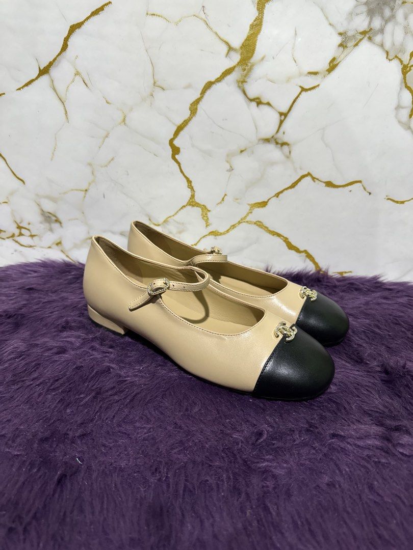 Chanel maryjane (Category: Flats & Sandals) located in Marikina City. Submitted by georgiaprelovestuff (Listing ID 1470456024, Image 2). Description: size 39 PLEASE READ BEFORE MAKING AN OFFER: 🔹No inclusions since this is preloved 🔹NO to low ballers please 🔹NO meetups due to busy schedule 🔹If you make an offer, please get the item let's not waste each other's time 🔹NO return NO exchange NO cancellation 🔹Please manage your expectation since