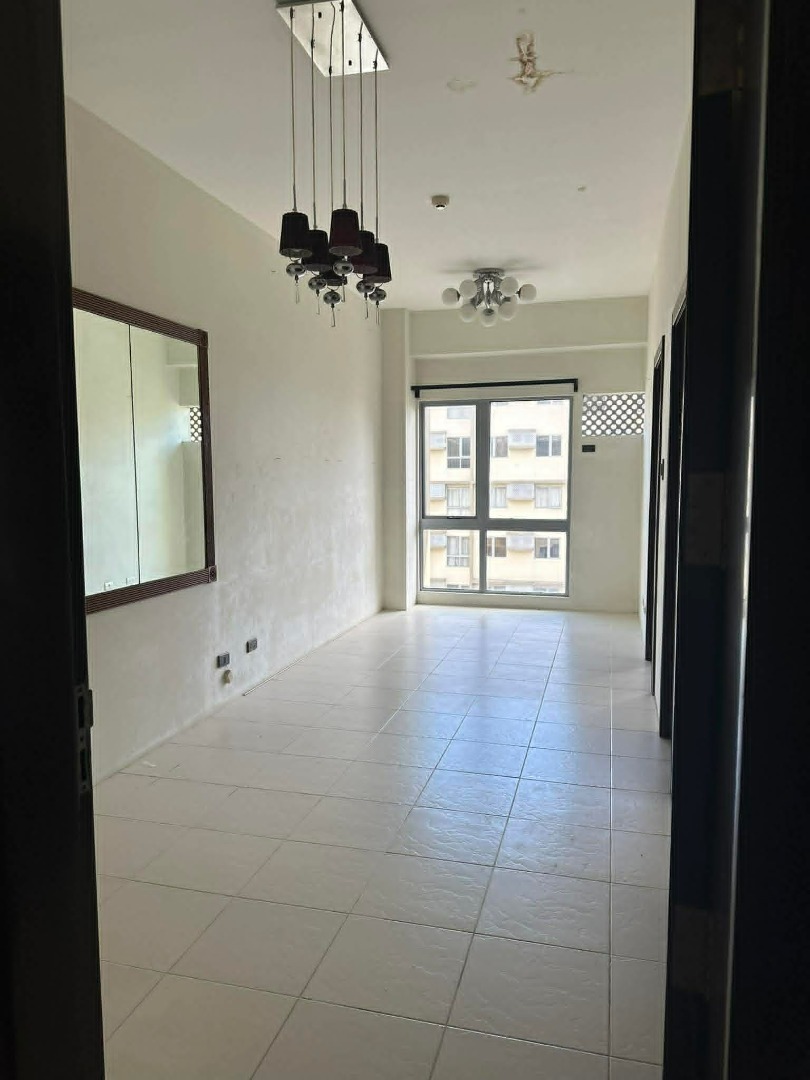 (Category: ) located in . Submitted by domusio (Listing ID 1470358926, Image 1). Description: .