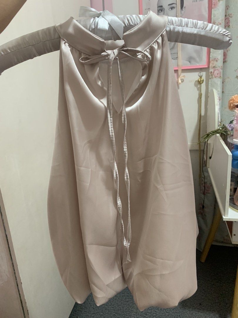 Cher Studio BKK Silk Bubble Hem Top (Category: Sleeveless) located in Bocaue. Submitted by gaille29 (Listing ID 1470459764, Image 2). Description: Can fit up to 42 bust .