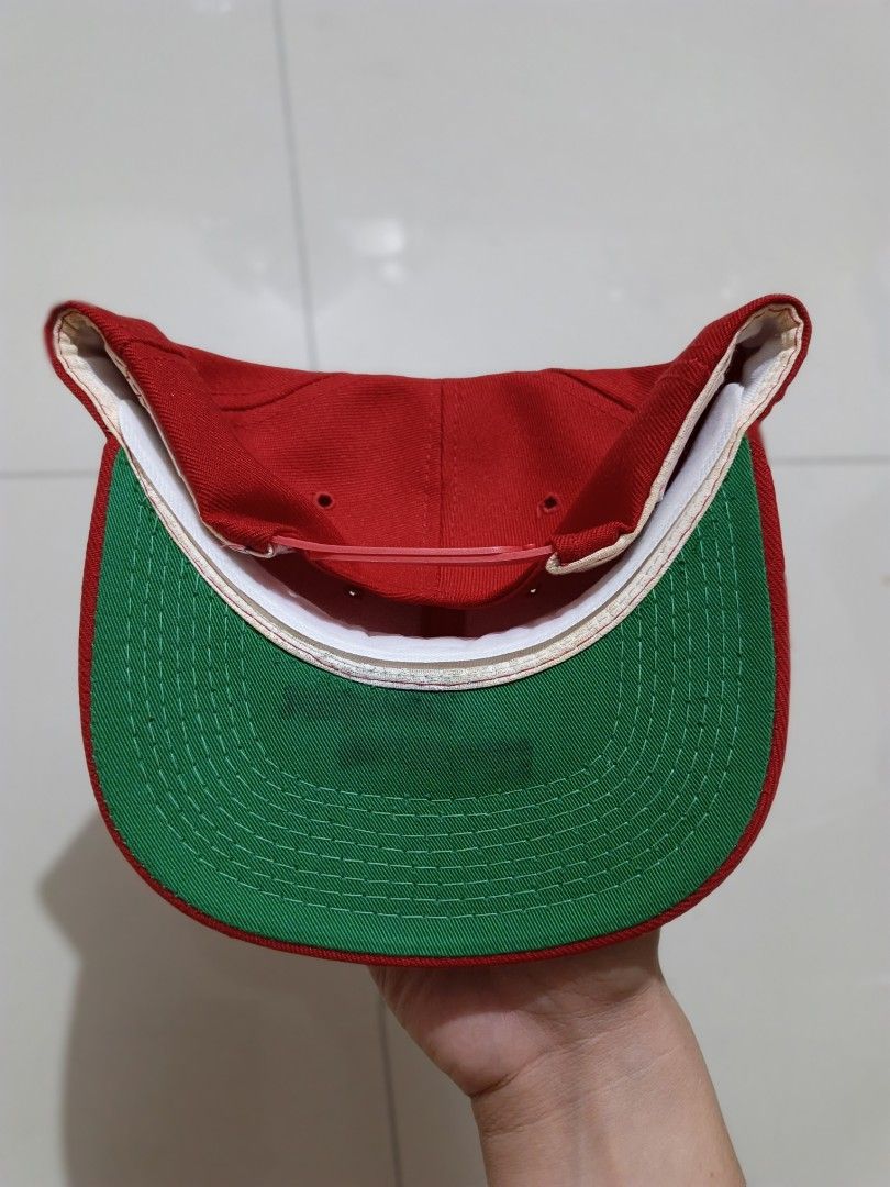 Chicago bulls sline (Category: Caps & Hats) located in Manila. Submitted by drud91296 (Listing ID 1470374886, Image 2). Description: Chicago bulls sline with minimal issue 7800 negotiable.