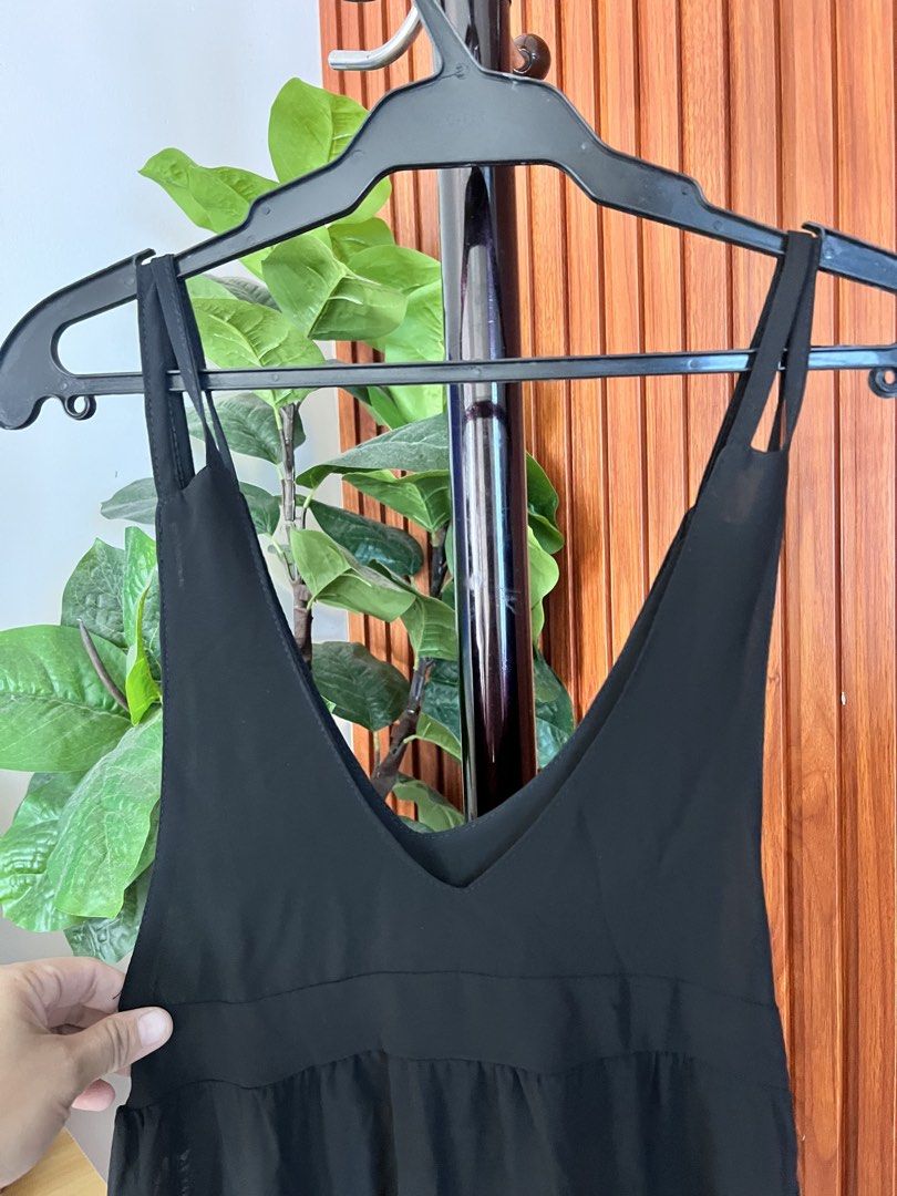 Chiffon Mini Dress (Category: Dresses) located in San Pablo. Submitted by lamujer_stonewareph (Listing ID 1470352168, Image 3). Description: Best fit: Medium- Large Good condition .