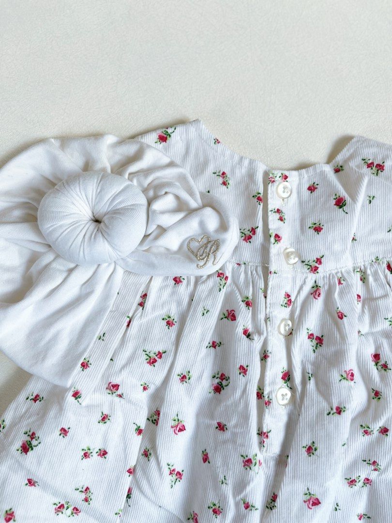 Children’s Place 🇺🇸 Romper & Hat 3-6 m (Category: Babies & Kids Fashion) located in Bayombong. Submitted by whimsystuff (Listing ID 1470408221, Image 3). Description: Children’s Place 🇺🇸 Smocked Romper & River Island 🇬🇧 Hat 3-6 m, hat is 0-6 m size (stretchy) Like new P 550.
