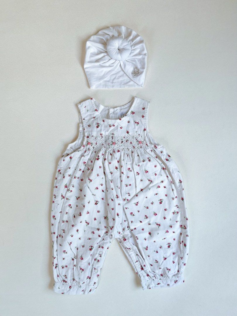 Children’s Place 🇺🇸 Romper & Hat 3-6 m (Category: Babies & Kids Fashion) located in Bayombong. Submitted by whimsystuff (Listing ID 1470408221, Image 1). Description: Children’s Place 🇺🇸 Smocked Romper & River Island 🇬🇧 Hat 3-6 m, hat is 0-6 m size (stretchy) Like new P 550.