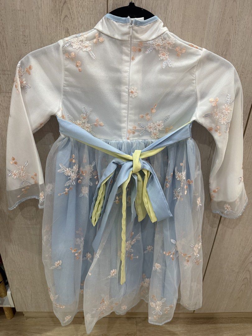 Chinese Costume for Kids (Category: Babies & Kids Fashion) located in Manila. Submitted by hantan1022 (Listing ID 1470391849, Image 3). Description: Chinese Costume for Kids (a traditional-style fairy skirt set featuring a blue and white design with embroidered floral accents) Best fits: 100-110 size.