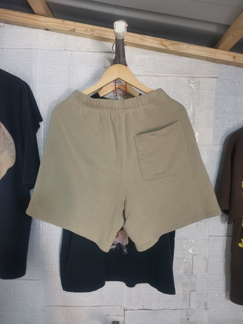 Chinism short (Category: Shorts) located in Caloocan City. Submitted by jazzlopena07088 (Listing ID 1470383700, Image 3). Description: CHINISIM SHORT DIMENSIONS: 30 - 36 WAISTLINE 18 INCHES LENGTH NO ISSUES STILL NEGOTIABLE.