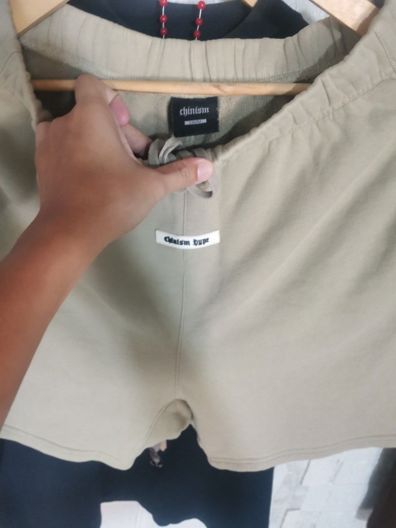 Chinism short (Category: Shorts) located in Caloocan City. Submitted by jazzlopena07088 (Listing ID 1470383700, Image 2). Description: CHINISIM SHORT DIMENSIONS: 30 - 36 WAISTLINE 18 INCHES LENGTH NO ISSUES STILL NEGOTIABLE.