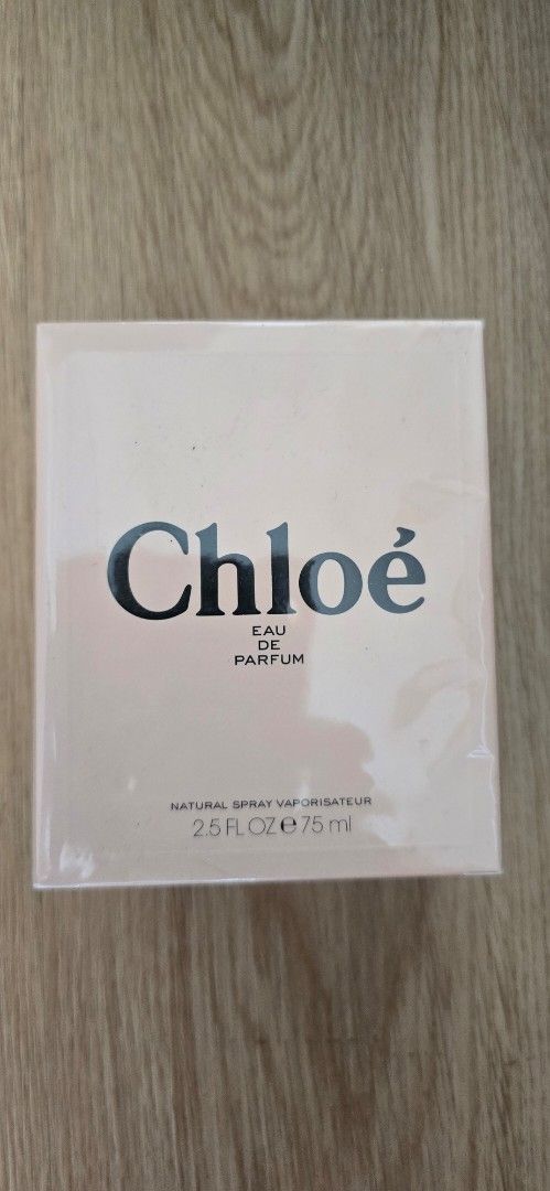 Chloé Signature Eau de Parfum 75ml (Category: Fragrance & Deodorants) located in Manila. Submitted by vi_ka (Listing ID 1470414264, Image 1). Description: - Authentic Chloé Signature Eau de Parfum - Generous 75ml bottle size - Brand new - Guaranteed 100% genuine fragrance from Parfums Chloé not tester perfect for gift.