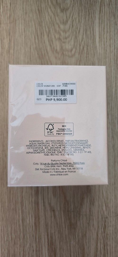 Chloé Signature Eau de Parfum 75ml (Category: Fragrance & Deodorants) located in Manila. Submitted by vi_ka (Listing ID 1470414264, Image 2). Description: - Authentic Chloé Signature Eau de Parfum - Generous 75ml bottle size - Brand new - Guaranteed 100% genuine fragrance from Parfums Chloé not tester perfect for gift.