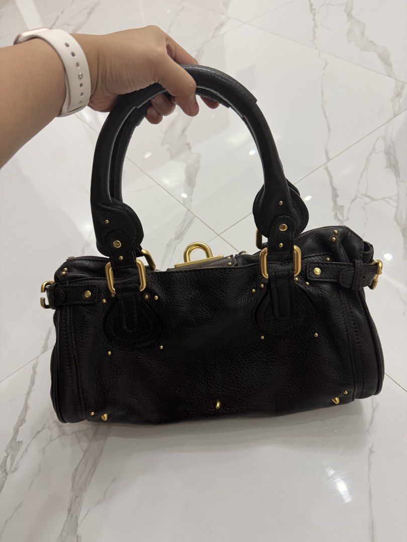 Chloe Paddington Bag (Category: Luxury Bags & Wallets) located in San Fernando. Submitted by gbagscollection (Listing ID 1470425826, Image 3). Description: Authen not guaran Genuine leather Coded No padlock Chocolate brown actual color .