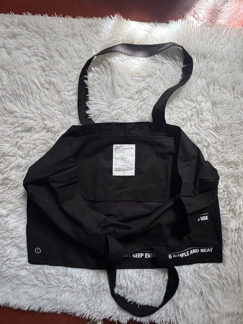 CHOCOLATE TOTE BAG (Category: Sling Bags) located in Baguio. Submitted by greylootthrifts (Listing ID 1470360628, Image 3). Description: .