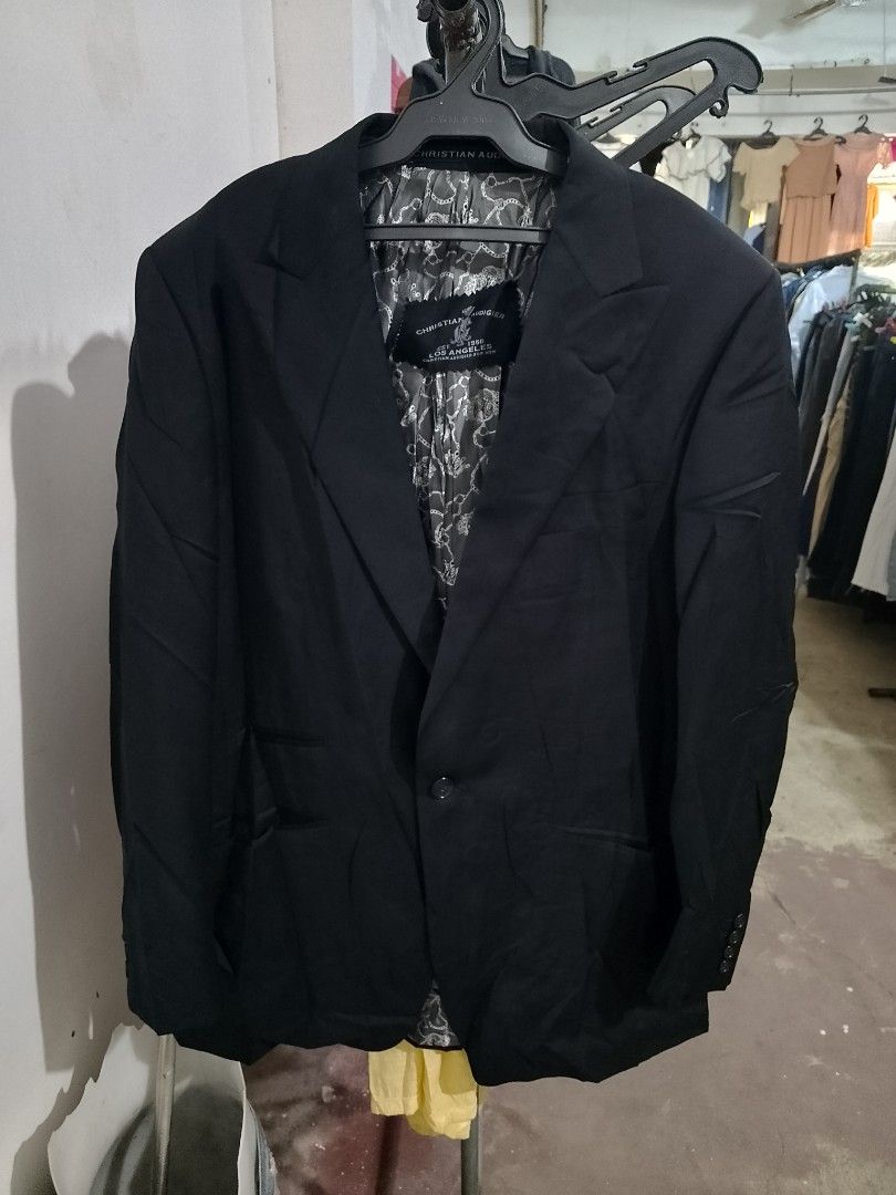 CHRISTIAN AUDIGIER (Category: Coats, Jackets and Outerwear) located in Roxas City. Submitted by roxasrelip5800 (Listing ID 1470357618, Image 1). Description: 21/30,.