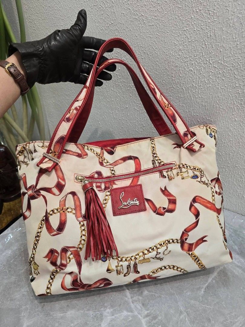 Christian Louboutin Tote Bag Authentic💯💯 (Category: Tote Bags) located in Davao. Submitted by SecondhandItems97 (Listing ID 1470440097, Image 2). Description: Medium size Includes generic dustbag.