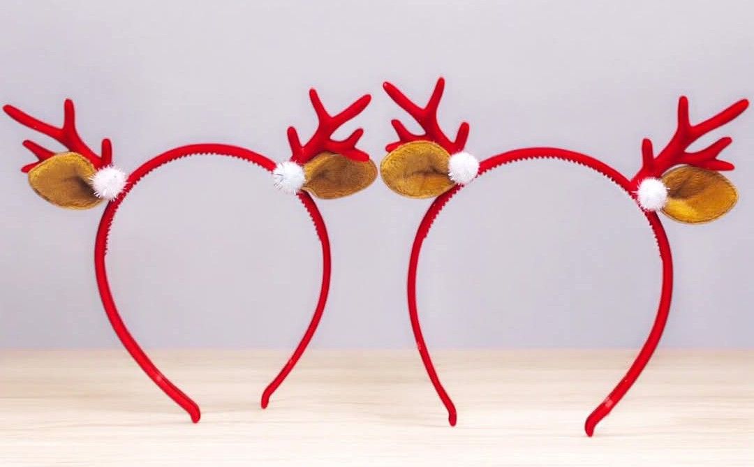 CHRISTMAS HEADBAND MINIMALISTS ONE DOZEN (Category: Hair Accessories) located in Manila. Submitted by maikaacaja (Listing ID 1470492264, Image 2). Description: pm me only if interested..