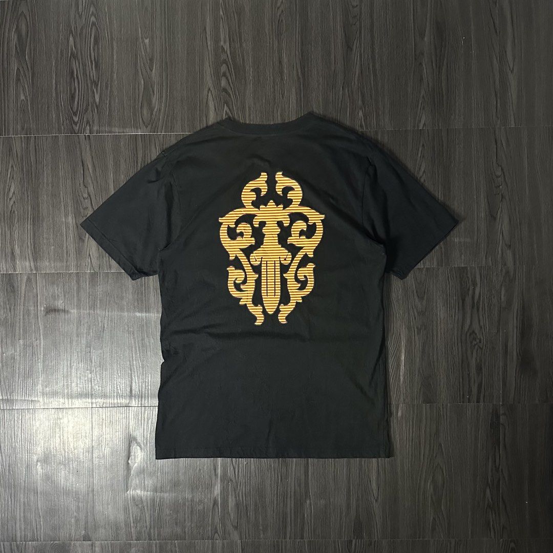 CHROME HEARTS (Category: Formal Shirts) located in San Jose del Monte. Submitted by xanthrift2.0 (Listing ID 1470456772, Image 1). Description: CHR0M3 HE4RTS DAGGER TEE color rate: 9.9/10 dimes: 20 x 29 (med to large) ₱899 .