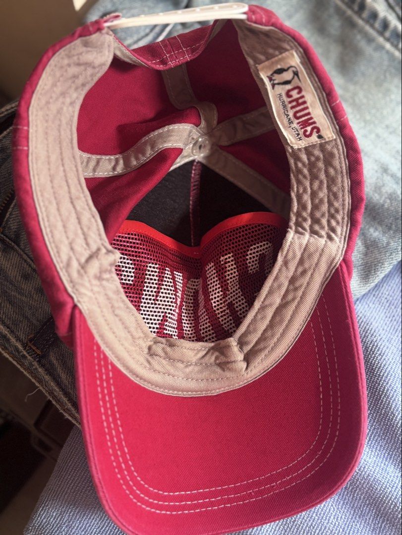 Chums Booby Bird Snapback Cap (Category: Caps & Hats) located in Taguig. Submitted by solana36 (Listing ID 1470376045, Image 2). Description: With minor signs of usage lang LP! It's a good deal na for this brand RFS: Decluttering Location: East Rembo, Taguig SF c/o buyer.