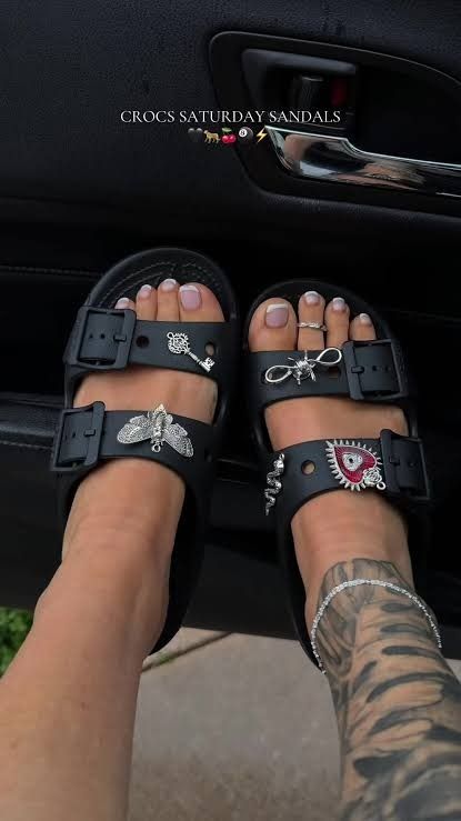 Classic Saturday Sandals Black (Category: Slippers and slides) located in Rizal. Submitted by hiraya16 (Listing ID 1470401206, Image 3). Description: M3/M4/M5/M6/M7 W5/W6/W7/W8/W9 Onhand ready to ship.