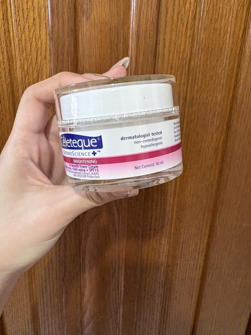 Céleteque DermoScience Brightening Tri-Benefit Power Cream 50ml (Category: Face Care) located in Cavite. Submitted by momomochii (Listing ID 1470422780, Image 2). Description: - Product: Céleteque DermoScience Brightening Tri-Benefit Power Cream - Size: 50ml jar (Brand new, unused with intact outer packaging) - Formula: Tri-benefit action for brightening, anti-aging, and UVA/UVB protection with SPF15 - Key Ingredients: Palmaria palmata extract an