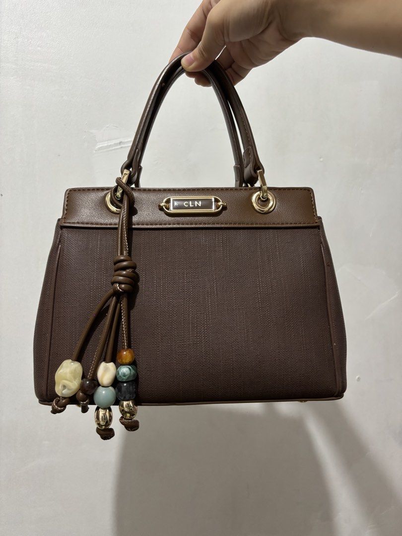 CLN Bag & Wallet (Category: Luxury Bags & Wallets) located in Cebu City. Submitted by gen24.02 (Listing ID 1470439575, Image 1). Description: CLN Bag & Wallet 👜 Bag - 1,400 👝Wallet -600.