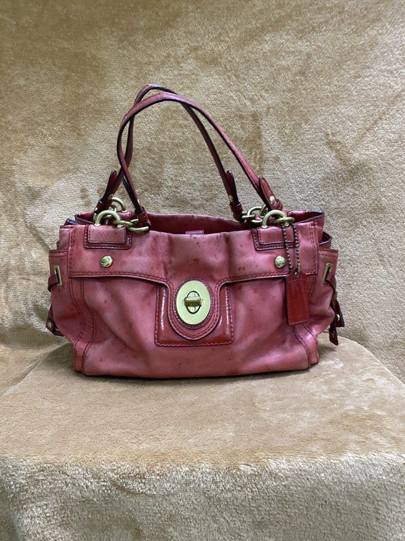 Coach (Category: Shoulder Bags) located in Buhi. Submitted by nyleeshop0.0 (Listing ID 1470513788, Image 3). Description: Coach Bag See photos of detail and flaws Msg for further inquiry if any Price + Sf.