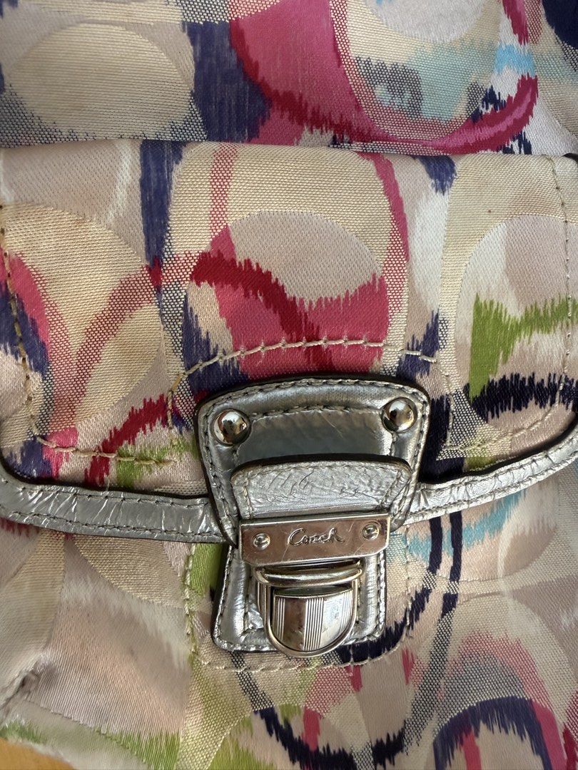 coach bag (Category: Shoulder Bags) located in Maramag. Submitted by thriftshoesapparatus (Listing ID 1470483672, Image 3). Description: .