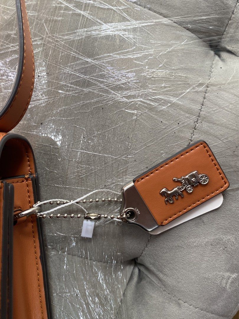 Coach Bandit Shoulder Bag (Category: Shoulder Bags) located in Davao. Submitted by workmensph (Listing ID 1470458782, Image 3). Description: .