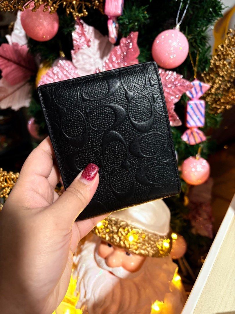 Coach Bifold Wallet Black Embossed (Category: Wallets & Card Holders) located in Rizal. Submitted by mclluxurycollection (Listing ID 1470545110, Image 1). Description: Brand new Guaranteed original 💯.