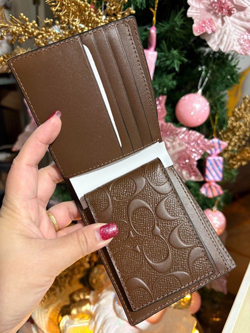 Coach Bifold Wallet Brown (Category: Wallets & Card Holders) located in Rizal. Submitted by mclluxurycollection (Listing ID 1470544950, Image 2). Description: Brand new Guaranteed original 💯.