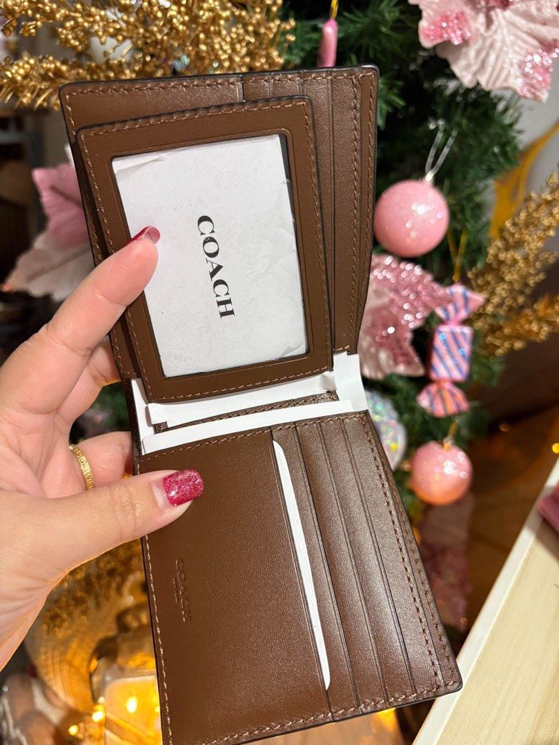 Coach Bifold Wallet Brown (Category: Wallets & Card Holders) located in Rizal. Submitted by mclluxurycollection (Listing ID 1470544950, Image 3). Description: Brand new Guaranteed original 💯.