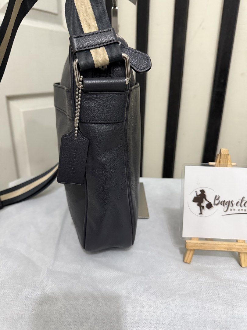 Coach body bag in gray leather (Category: Luxury Bags & Wallets) located in Pasig City. Submitted by bagsetcbycyntt (Listing ID 1470383792, Image 2). Description: .