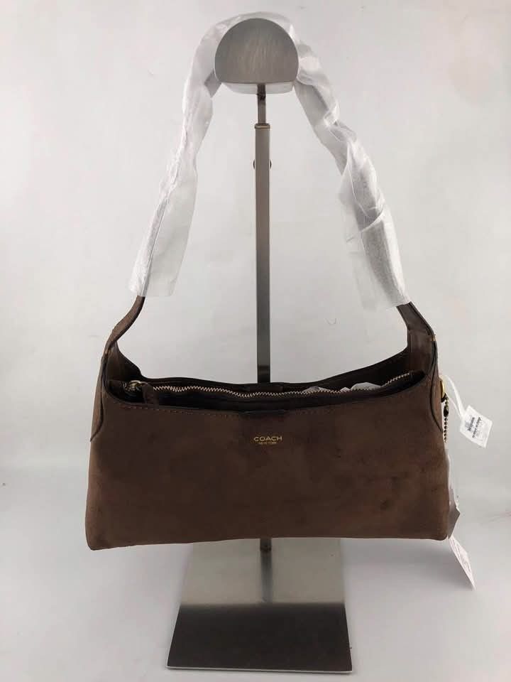 Coach Brooklyn26 Suede Shoulder Bag (Category: Shoulder Bags) located in Manila. Submitted by msddirectfactoryoutlet (Listing ID 1470423030, Image 3). Description: US Grade 100%.