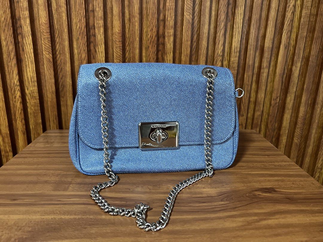 Coach Cassidy Chain (Category: Luxury Bags & Wallets) located in Cabanatuan. Submitted by hellorhea (Listing ID 1470453649, Image 3). Description: Preloved. .