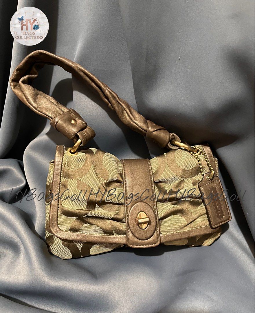 Coach Choco brown Killybag (Category: Luxury Bags & Wallets) located in Davao. Submitted by harryybane90592 (Listing ID 1470529008, Image 1). Description: .