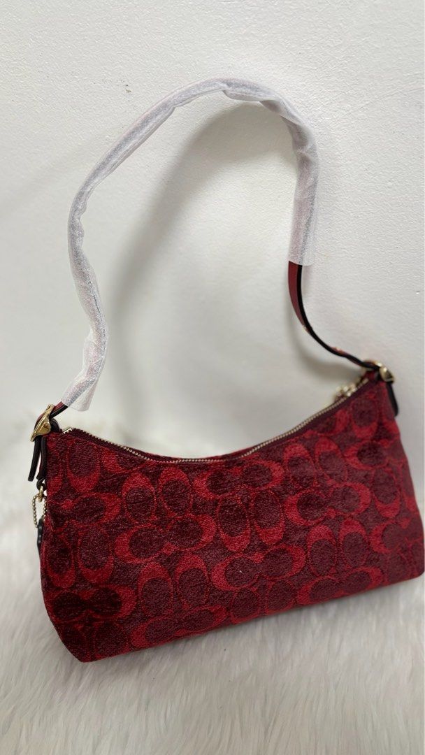 Coach Emillia Red (Category: Luxury Bags & Wallets) located in Marikina City. Submitted by airamarie999 (Listing ID 1470378842, Image 2). Description: .