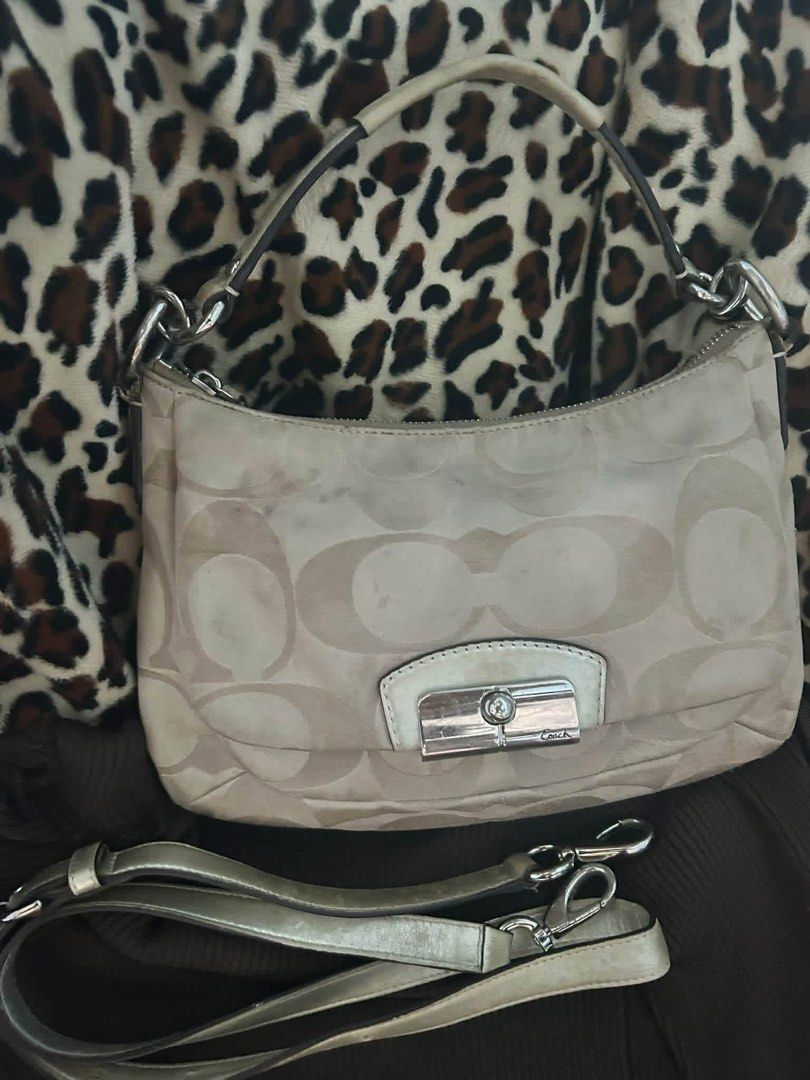 Coach Kristin Kili bag (Category: Shoulder Bags) located in Manila. Submitted by charmeofficial (Listing ID 1470544979, Image 1). Description: ig: thebagbabe._.