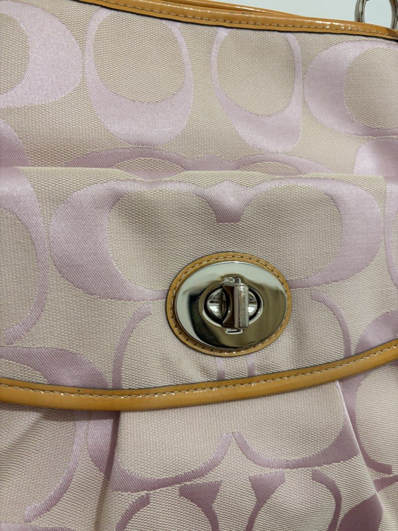 Coach Leah in light pink canvas (Category: Luxury Bags & Wallets) located in General Santos City (Dadiangas). Submitted by thriftqueen5897 (Listing ID 1470506816, Image 2). Description: Details on IG: Koachfindsph. Limited replies here..