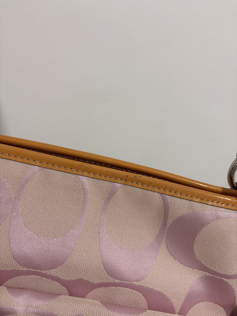 Coach Leah in light pink canvas (Category: Luxury Bags & Wallets) located in General Santos City (Dadiangas). Submitted by thriftqueen5897 (Listing ID 1470506816, Image 3). Description: Details on IG: Koachfindsph. Limited replies here..