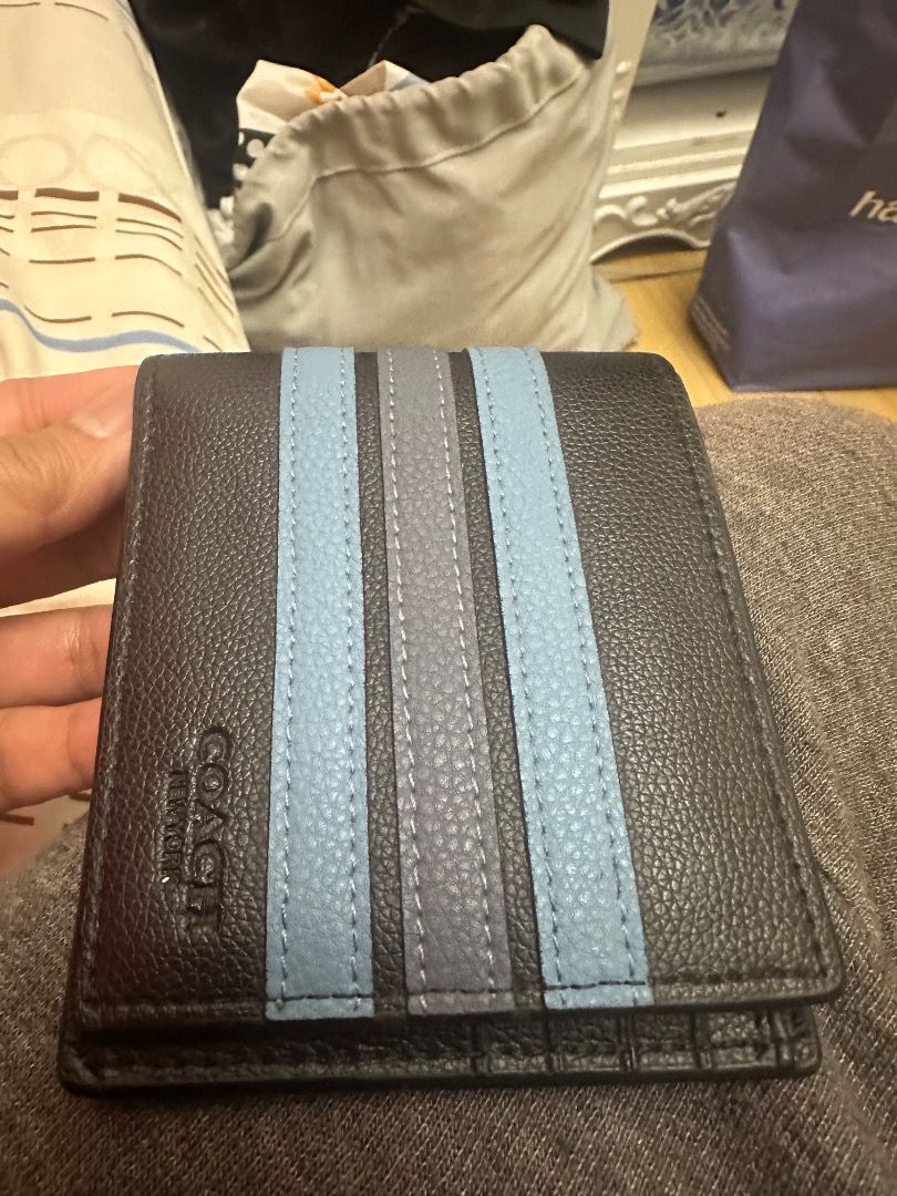 Coach leather wallet (Category: Wallets & Card Holders) located in Caloocan City. Submitted by tradermac (Listing ID 1470538230, Image 1). Description: Coach leather wallet.