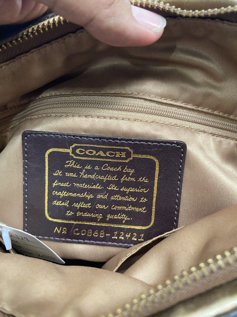 Coach Legacy Stripe Sateen Tote Bag (Category: Tote Bags) located in Davao. Submitted by workmensph (Listing ID 1470486723, Image 3). Description: .