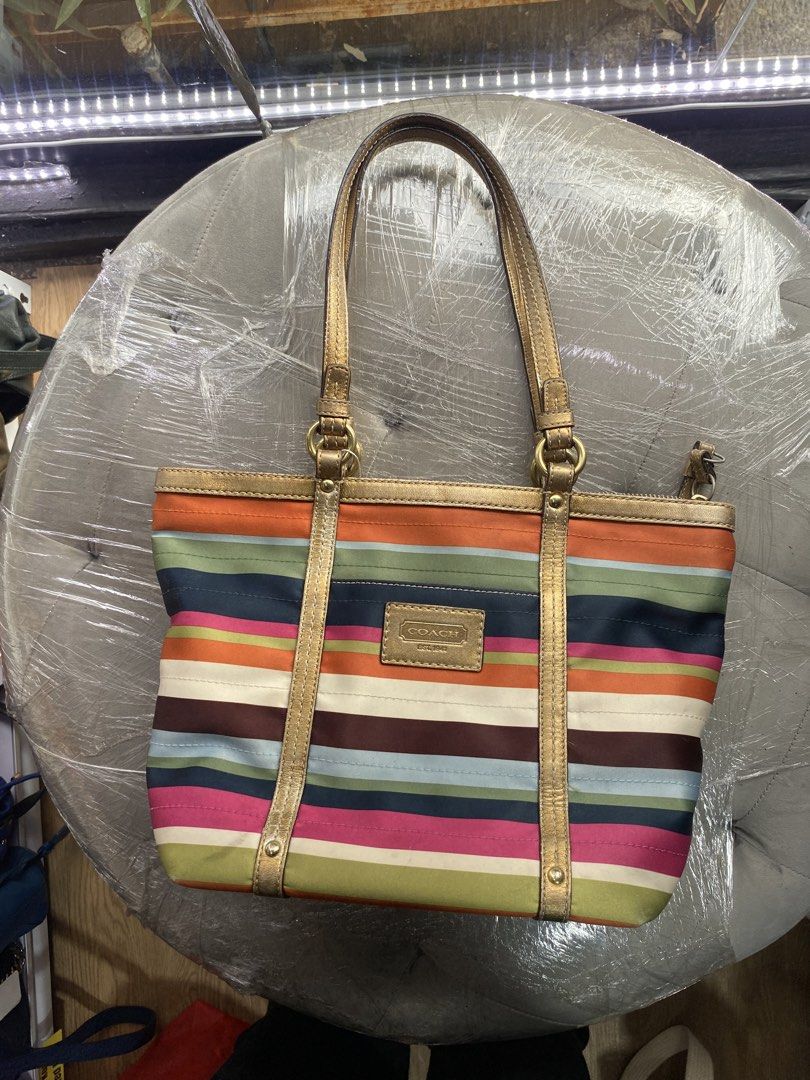 Coach Legacy Stripe Sateen Tote Bag (Category: Tote Bags) located in Davao. Submitted by workmensph (Listing ID 1470486723, Image 1). Description: .