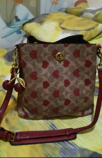 (Category: ) located in . Submitted by joyceshopppe14 (Listing ID 1470489509, Image 1). Description: .