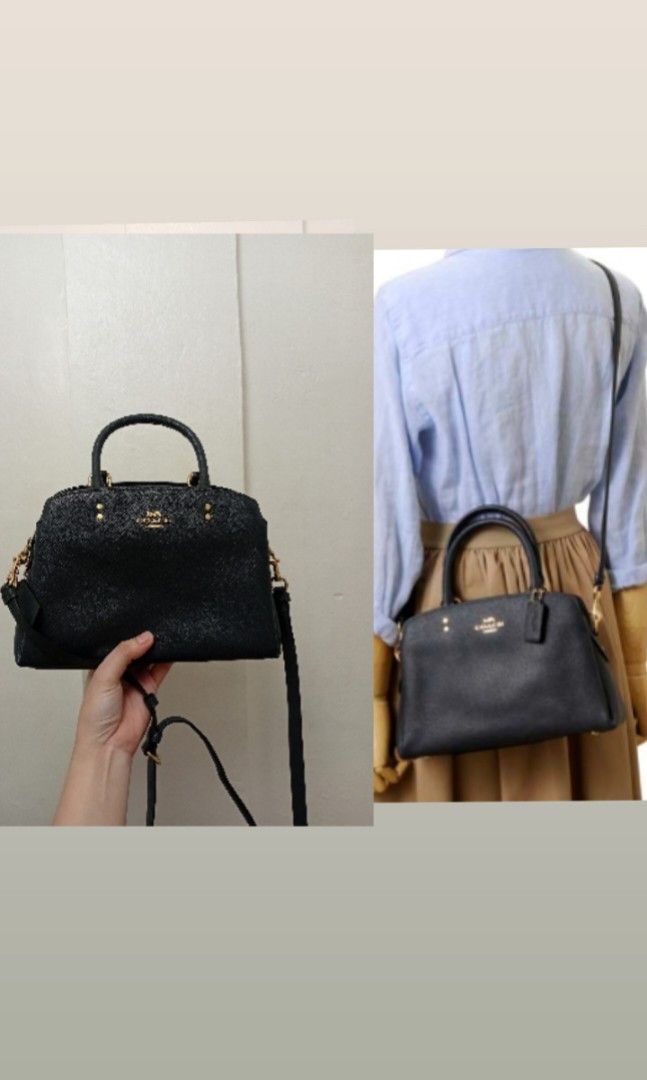 Coach Mini .lLilie CaryAll (Category: Luxury Bags & Wallets) located in Navotas City. Submitted by ms.soulana (Listing ID 1470466887, Image 1). Description: PreOwned likeNew Llightly Used Authentic Coach Mini lilie CaryAll Handbag ,Crossbody - Color:Navy Blue - Material: Textured Saffiano leather with gold-tone hardware - Closure: Secure top zipper - Carry Options: Dual grab handles and adjustable/removable crossbody strap - Includes: Matching le