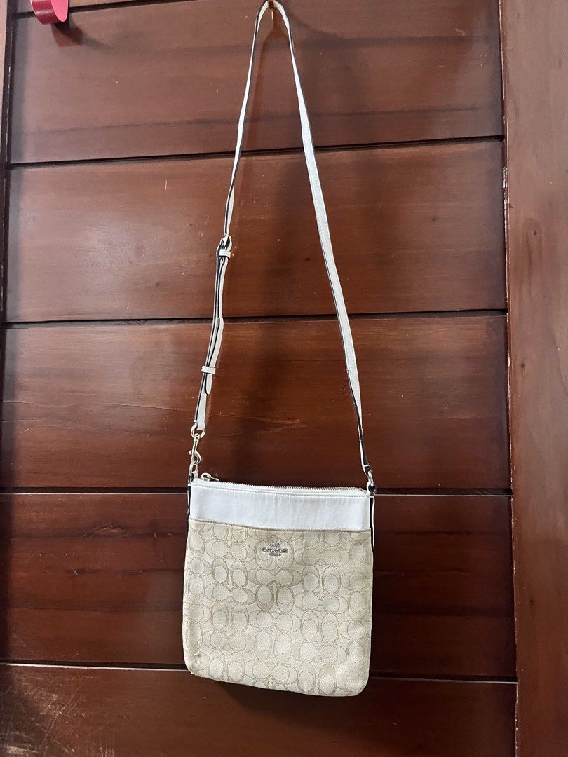 Coach monogram canvas sling bag (Category: Sling Bags) located in Manila. Submitted by all.love.thrift.shop.v2 (Listing ID 1470486638, Image 1). Description: For sale Coach sling bag Minimal signs of usage ₱399 + sf As is, No return No exchange No refund Color may vary due to lighting All items are cleaned before shipping Payment first via gcash/maya/gotyme/maribank bank transfer 💰 Ship via LBC/J&T/Lalamove 🚛 📍 Cainta, Rizal ❤️ .