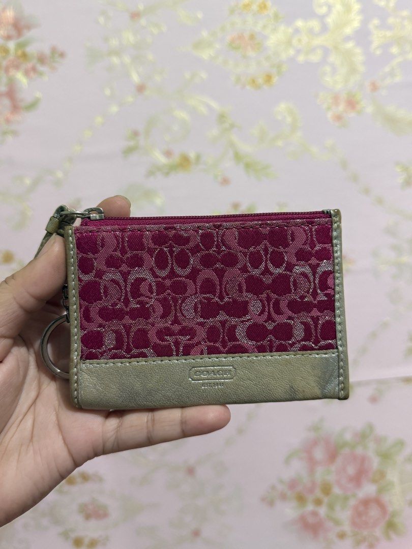 Coach Pink Coin Card Holder (Category: Purses & Pouches) located in Caloocan City. Submitted by cami.rae (Listing ID 1470556696, Image 1). Description: ₱2k LP AUTODECLINE SA BARAT Loc: pasig/QC.