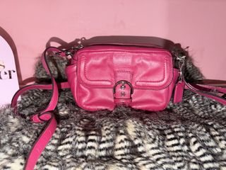 (Category: ) located in . Submitted by parischanelcollection (Listing ID 1470556569, Image 1). Description: .