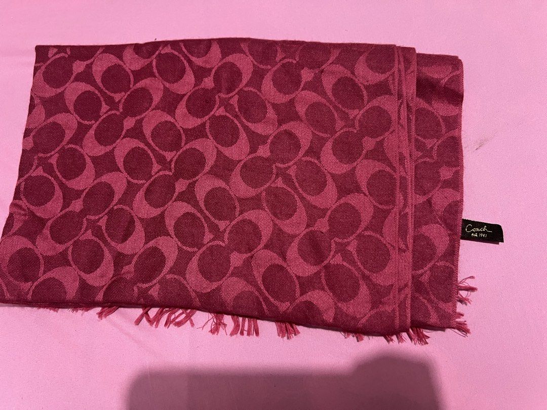 Coach scarf and wallet (Category: Luxury Bags & Wallets) located in Tacloban City. Submitted by classy_luxury (Listing ID 1470480230, Image 2). Description: Coach wallet and scarf Authentic 2,000 only .