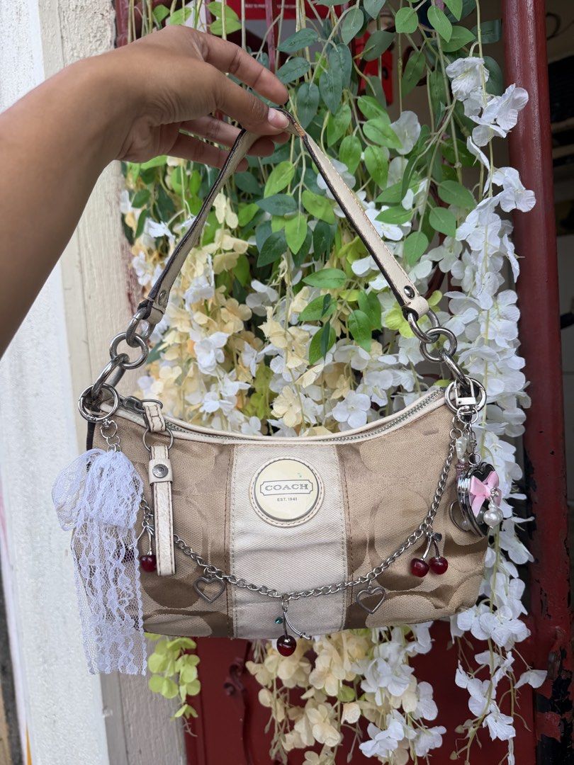 Coach Signature C Beige Canvas Shoulder Bag Y2K Aesthetic, Luxury, Bags ...